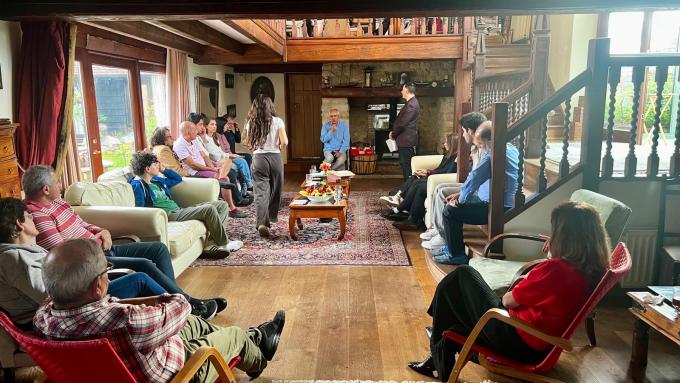 Thames valley Baha'is consulting